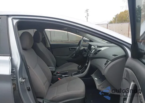 2016 Hyundai Elantra Se z USA, uszkodzony, nr VIN 5NPDH4AE6GH778862